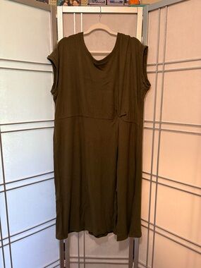 Sleeveless Olive Green Maxi Dress with Subtle Seam Detail